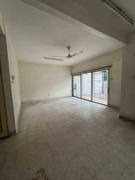 Rumah Teres 2 Tingkat untuk Dijual di SS14 (Subang Jaya) - Hoi Lum Kho - Living Room - PropertyGuru.com.my