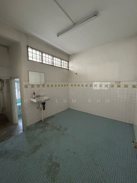 Rumah Teres 2 Tingkat untuk Dijual di SS14 (Subang Jaya) - Hoi Lum Kho - Kitchen - PropertyGuru.com.my