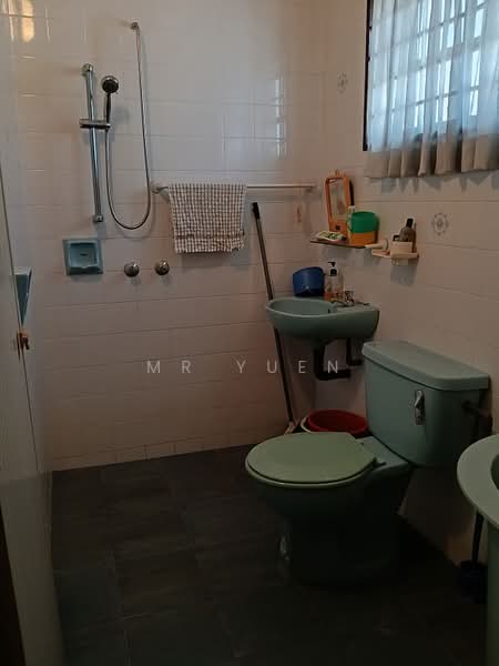 Rumah Teres 2 Tingkat untuk Dijual di New Pasir Puteh (Ipoh) - Mr Yuen - Bathroom - PropertyGuru.com.my