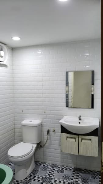 Pangsapuri untuk Dijual di Sri Jati 1 - Kamisah Khalid - Bathroom - PropertyGuru.com.my