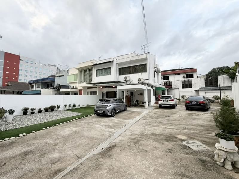 Rumah Berkembar untuk Dijual di Taman Tasek (Johor Bahru) - Yik Tat - PropertyGuru.com.my