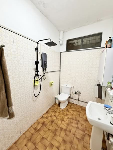 Rumah Berkembar untuk Dijual di Taman Tasek (Johor Bahru) - Yik Tat - PropertyGuru.com.my