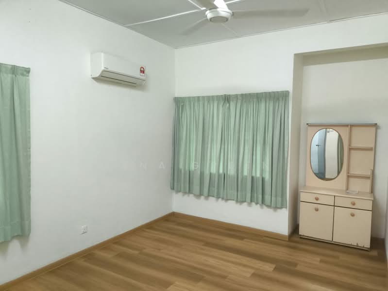 1-storey Terraced House for Rent in SS5 (Petaling Jaya) - Lena Green - Bedroom - PropertyGuru.com.my