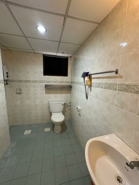 Condominium for Sale at Grand View - Amanda Phoon - Bathroom - PropertyGuru.com.my