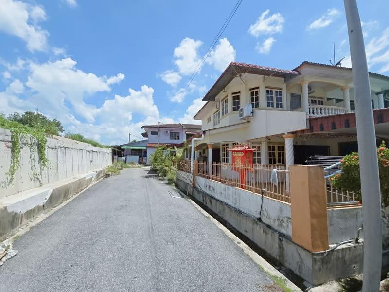 2-storey Terraced House for Sale in Taman Damai (Kuala Kangsar) - Marcus Seng - Exterior - PropertyGuru.com.my