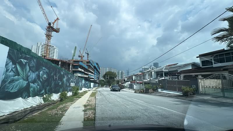 2.5-storey Terraced House for Sale in Taman Bukit Desa (Taman Desa) - Chin Chee Meng - PropertyGuru.com.my