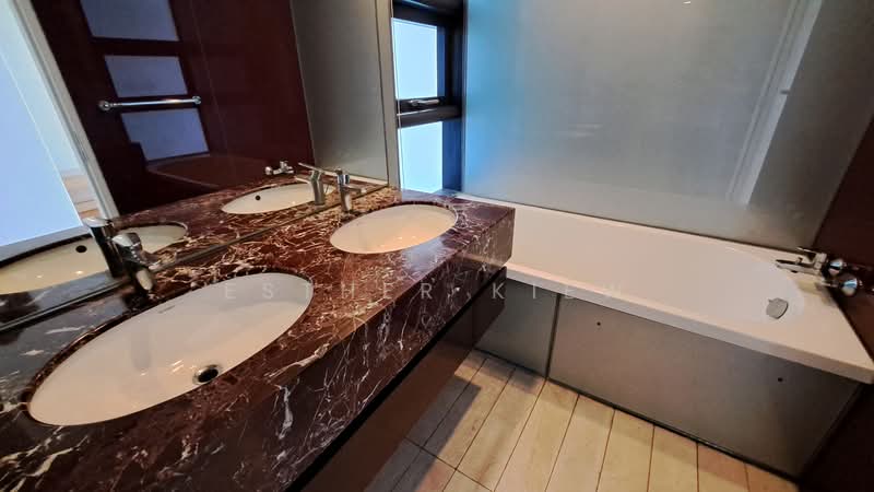 Kondominium untuk Disewa di Condominium @ The Troika - Esther Kiew - Bathroom - PropertyGuru.com.my