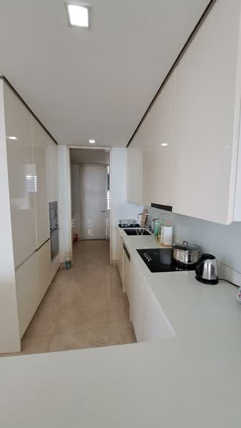 Kondominium untuk Disewa di Condominium @ The Troika - Esther Kiew - Kitchen - PropertyGuru.com.my