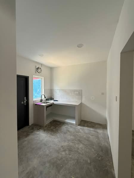 Rumah Teres 2 Tingkat untuk Disewa di Taman Skudai Baru (Skudai) - June Teo - Kitchen - PropertyGuru.com.my