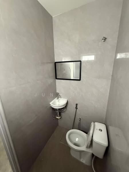 Rumah Teres 2 Tingkat untuk Disewa di Taman Skudai Baru (Skudai) - June Teo - Bathroom - PropertyGuru.com.my