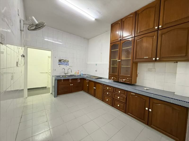 2-storey Terraced House for Rent in Kepong (Kuala Lumpur) - Tess Tan - Kitchen - PropertyGuru.com.my