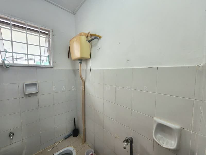 Rumah Teres 2 Tingkat untuk Dijual di Ukay Perdana (Ulu Kelang) - Basri Munir - Bathroom - PropertyGuru.com.my