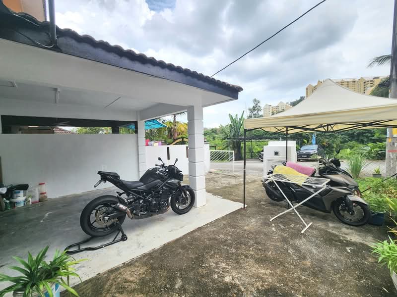 Rumah Teres 2 Tingkat untuk Dijual di Ukay Perdana (Ulu Kelang) - Basri Munir - Exterior - PropertyGuru.com.my