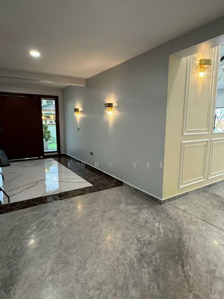Rumah Banglo untuk Dijual di Kota Damansara (Selangor) - Terry Yee - Entrance - PropertyGuru.com.my