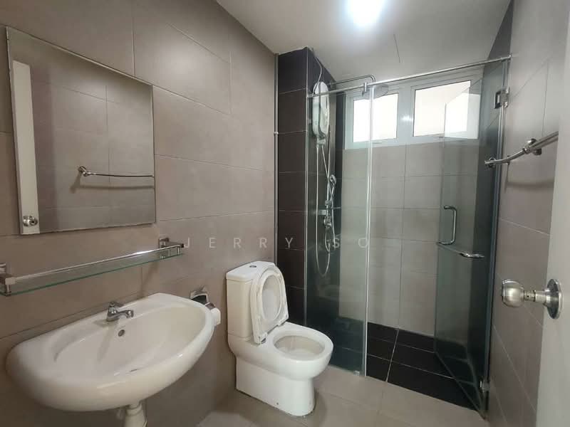 Kondominium untuk Dijual di Gardens Ville - Jerry So - Bathroom - PropertyGuru.com.my