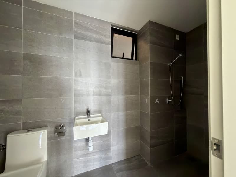 Kondominium untuk Dijual di Nestree Residence - Vincent Tai - Bathroom - PropertyGuru.com.my