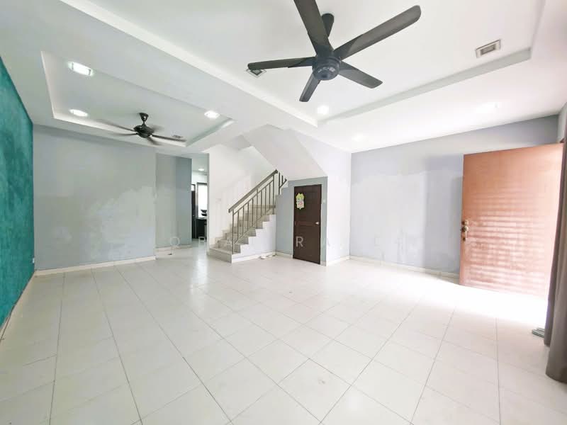 2-storey Terraced House for Sale in Bandar Teknologi Kajang (Kajang) - Iqbal Rafei - Living Room - PropertyGuru.com.my