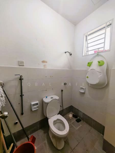 2-storey Terraced House for Sale in Bandar Teknologi Kajang (Kajang) - Iqbal Rafei - Bathroom - PropertyGuru.com.my