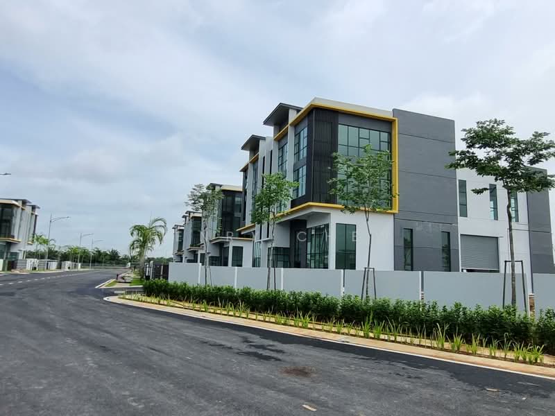 Kilang untuk Disewa di Taman Sepang (Sepang) - Henry Chew - Exterior - PropertyGuru.com.my