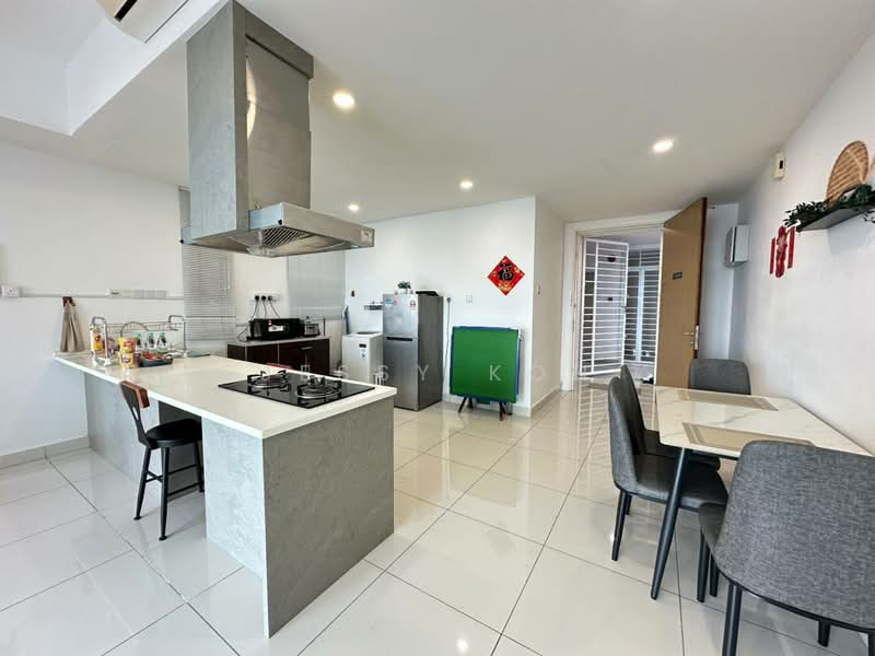 Service Residence for Rent at Southkey Mosaic - Jessy Koh - Kitchen - PropertyGuru.com.my