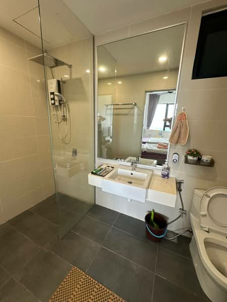 Service Residence for Rent at Southkey Mosaic - Jessy Koh - Bathroom - PropertyGuru.com.my