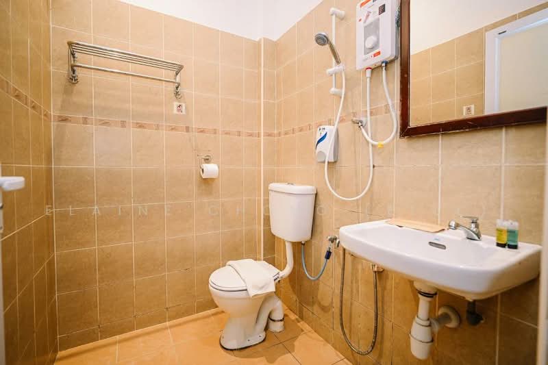 Hotel / Resort untuk Dijual di Melaka (Melaka) - Elaine Chong (Elle) - Bathroom - PropertyGuru.com.my