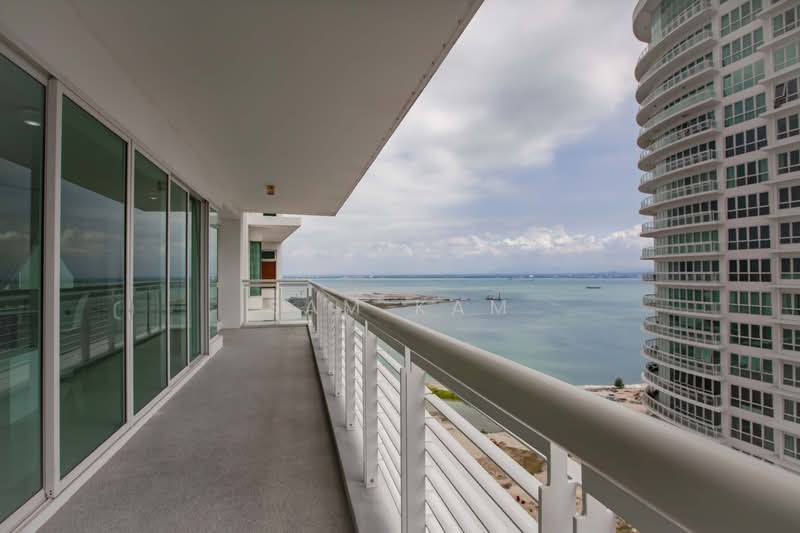 Kondominium untuk Dijual di Gurney Paragon - Sam Kam - Balcony - PropertyGuru.com.my