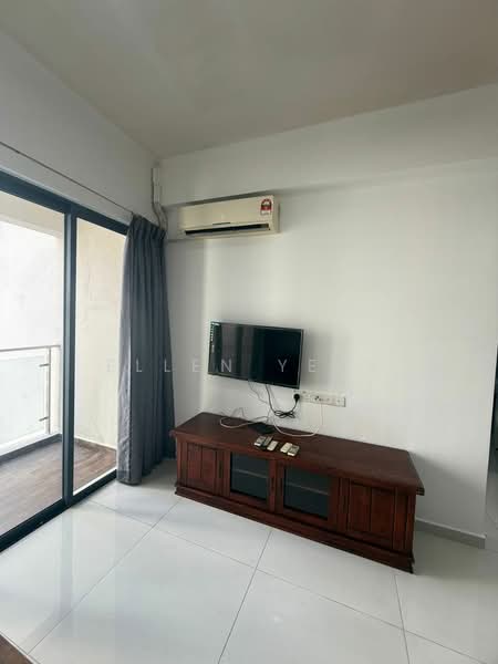 Condominium for Rent at Amberside @ Country Garden Danga Bay - Ellen Yeap - Living Room - PropertyGuru.com.my