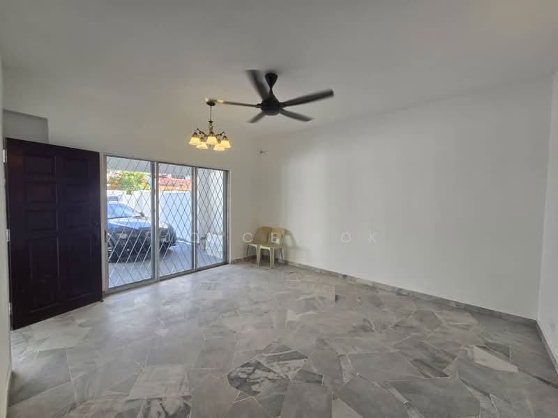 Rumah Teres 2 Tingkat untuk Dijual di Usj 4 (Subang Jaya) - Joyce Kok - Living Room - PropertyGuru.com.my