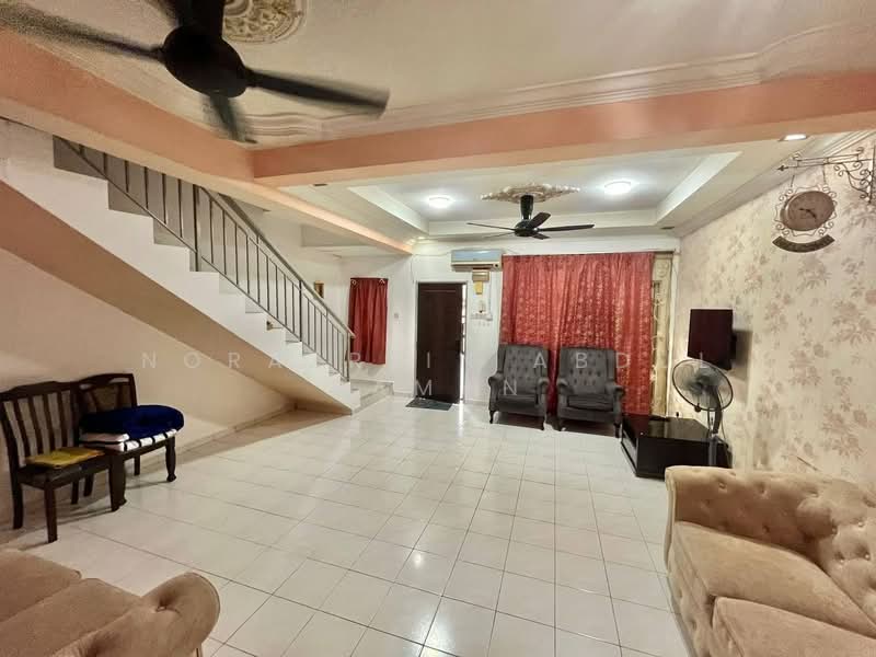 Terraced House for Sale in Sungai Buloh (Selangor) - Norazrein Abdul Raman - Living Room - PropertyGuru.com.my