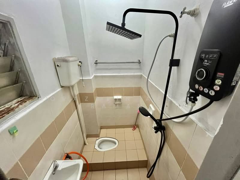 Terraced House for Sale in Sungai Buloh (Selangor) - Norazrein Abdul Raman - Bathroom - PropertyGuru.com.my