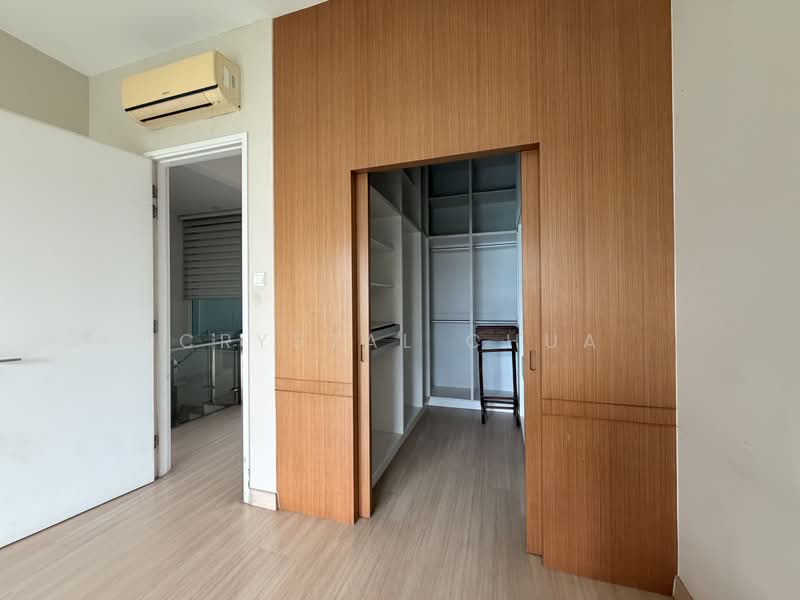 3.5-storey Terraced House for Sale in Taman Segambut (Jalan Kuching) - Crystal Chua - Master Wardrobe - PropertyGuru.com.my