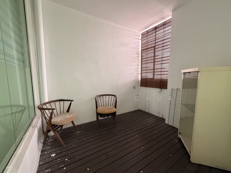 3.5-storey Terraced House for Sale in Taman Segambut (Jalan Kuching) - Crystal Chua - Room 4 yard - PropertyGuru.com.my