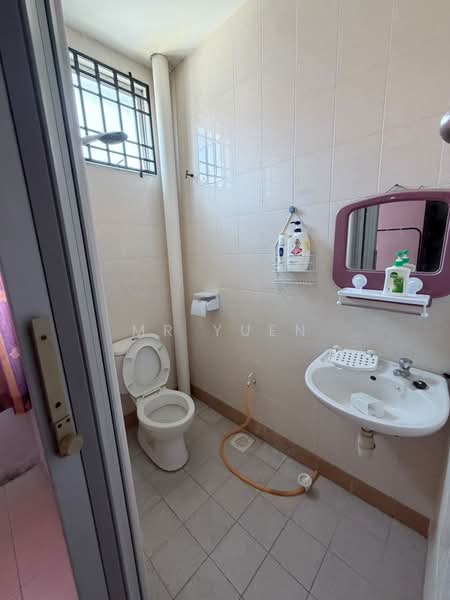 Rumah Teres 2 Tingkat untuk Dijual di Bandar Barat (Kampar) - Mr Yuen - Bathroom - PropertyGuru.com.my