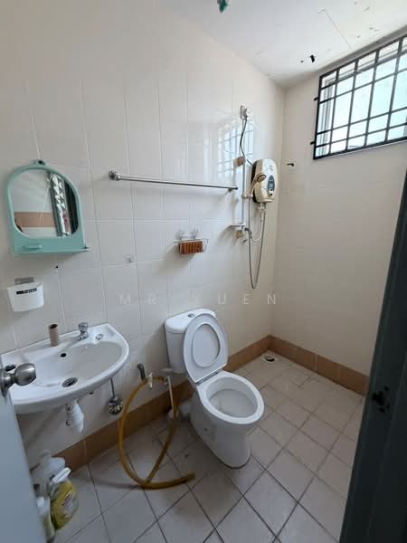 Rumah Teres 2 Tingkat untuk Dijual di Bandar Barat (Kampar) - Mr Yuen - Bathroom - PropertyGuru.com.my