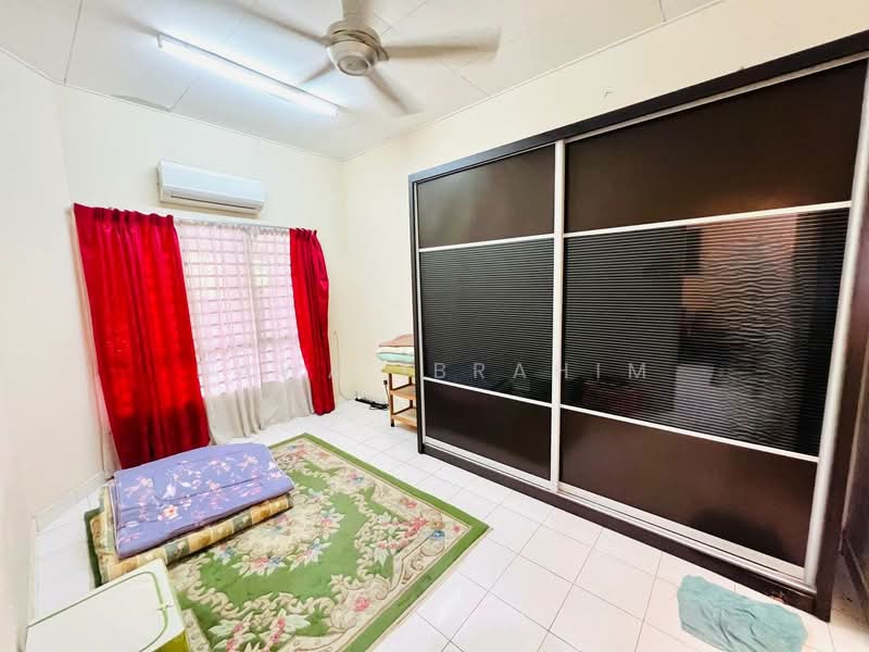 Rumah Teres 1 Tingkat untuk Dijual di Taman Pelangi Semenyih (Semenyih) - Hawa Ibrahim - PropertyGuru.com.my