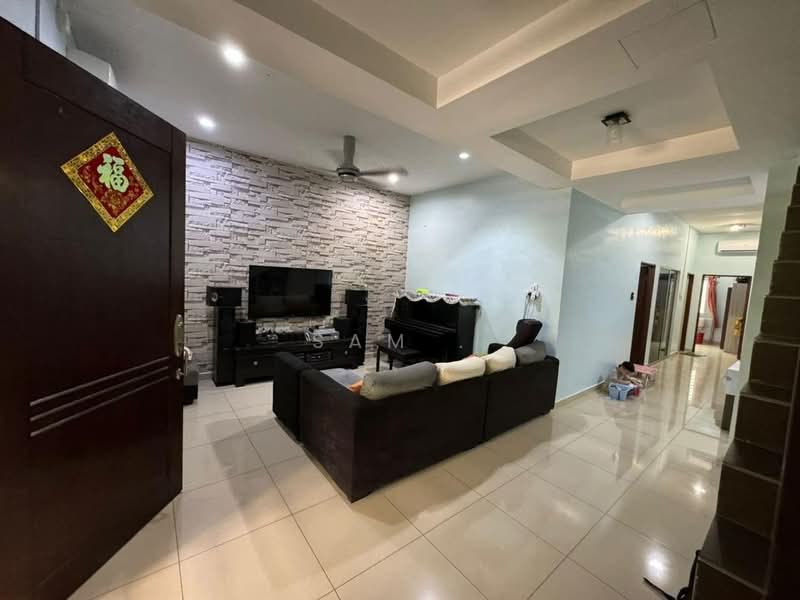 Rumah Teres 1.5 Tingkat untuk Disewa di Menglembu (Perak) - Sam . - Living Room - PropertyGuru.com.my