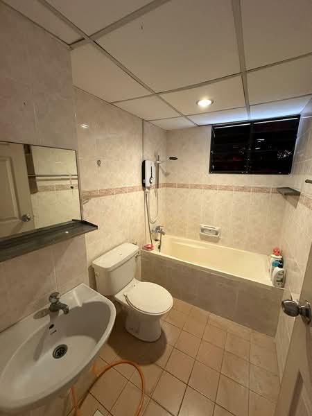 Condominium for Sale at Grand View - Lilly . - Bathroom - PropertyGuru.com.my