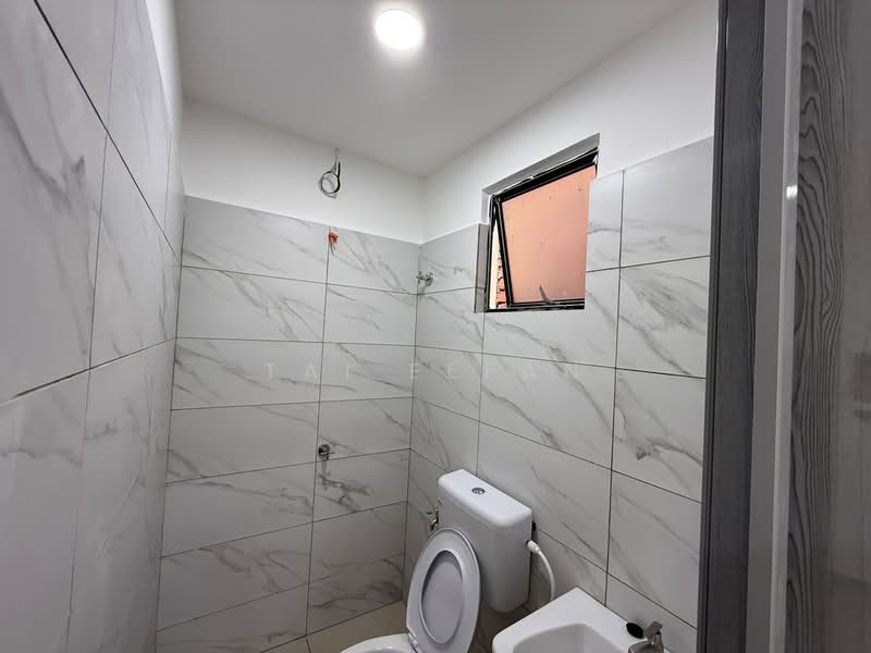 2-storey Terraced House for Sale in Kampung Plentong Baru (Masai) - Tai Eefan - Bathroom - PropertyGuru.com.my