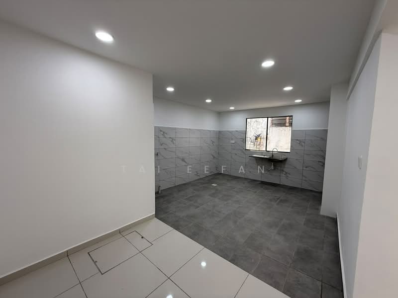 2-storey Terraced House for Sale in Kampung Plentong Baru (Masai) - Tai Eefan - Kitchen - PropertyGuru.com.my
