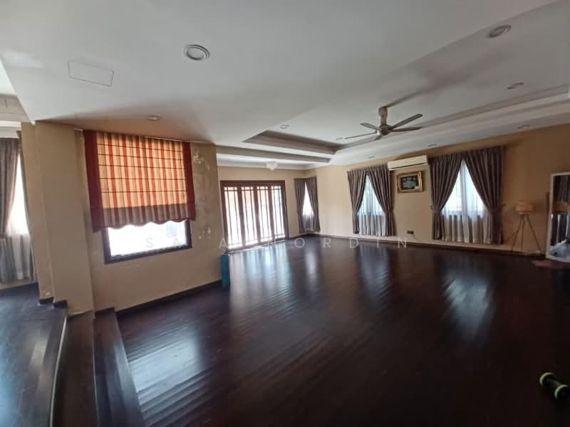 Bungalow for Sale in Seksyen 11 (Shah Alam) - Sa'a Nordin - Living Room - PropertyGuru.com.my