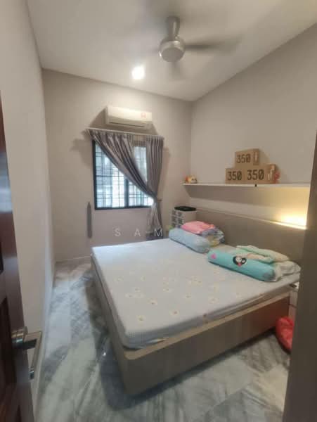 Semi-Detached House for Sale in Taman Pinji Indah (Ipoh) - Sam . - Bedroom - PropertyGuru.com.my