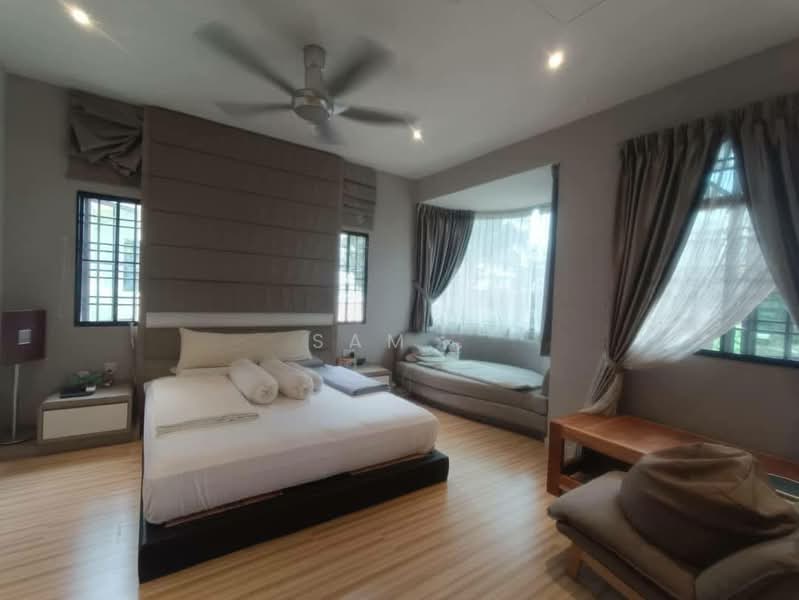 Semi-Detached House for Sale in Taman Pinji Indah (Ipoh) - Sam . - Bedroom - PropertyGuru.com.my