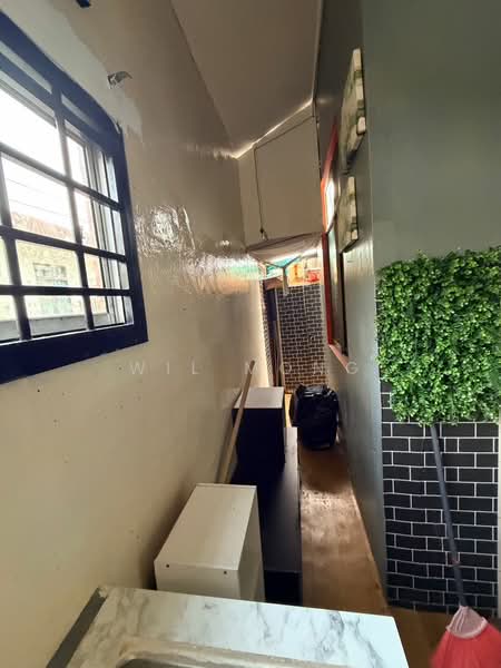 1-storey Terraced House for Sale in Taman Puteri Wangsa (Ulu Tiram) - Wil Mong - Corridor - PropertyGuru.com.my