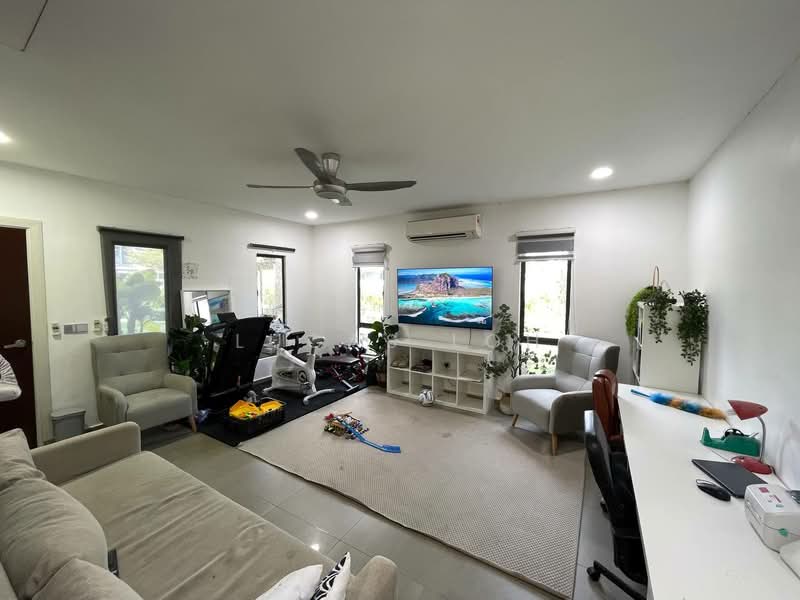 2-storey Terraced House for Sale in Sungai Buloh (Selangor) - Lucas Loh - Living Room - PropertyGuru.com.my