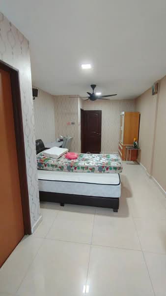 2-storey Terraced House for Sale in Taman Molek (Johor Bahru) - Ee Fong Toh - PropertyGuru.com.my