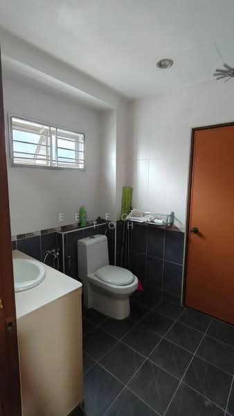 2-storey Terraced House for Sale in Taman Molek (Johor Bahru) - Ee Fong Toh - PropertyGuru.com.my
