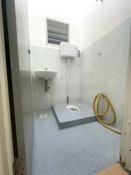 Rumah Teres 1 Tingkat untuk Dijual di Desa Pengkalan Bandaraya (Lahat) - Sam . - Bathroom - PropertyGuru.com.my
