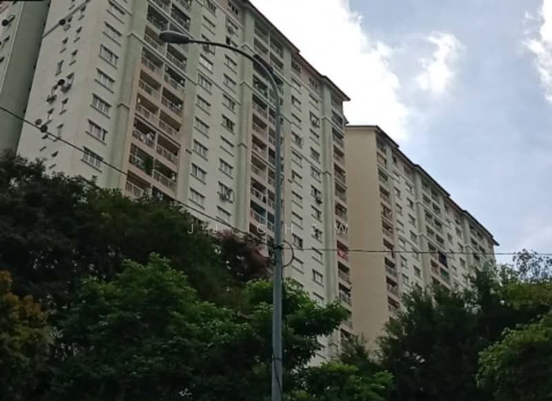 Apartment for Sale at Lakeview Apartments - JJ Chew - Exterior - PropertyGuru.com.my
