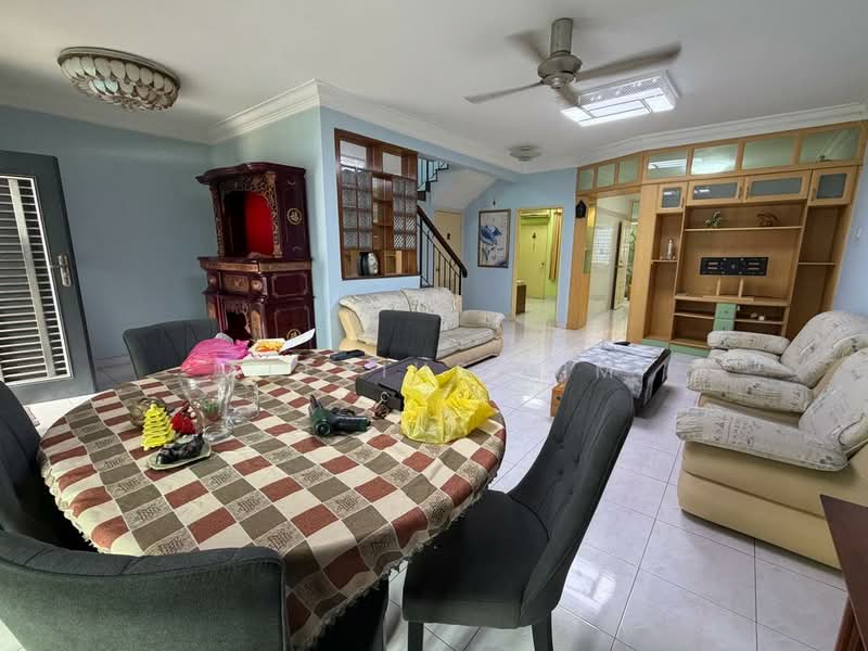 Rumah Teres 2.5-Tingkat untuk Disewa di Taman Perling (Perling) - Alexius Lim - Living Room - PropertyGuru.com.my